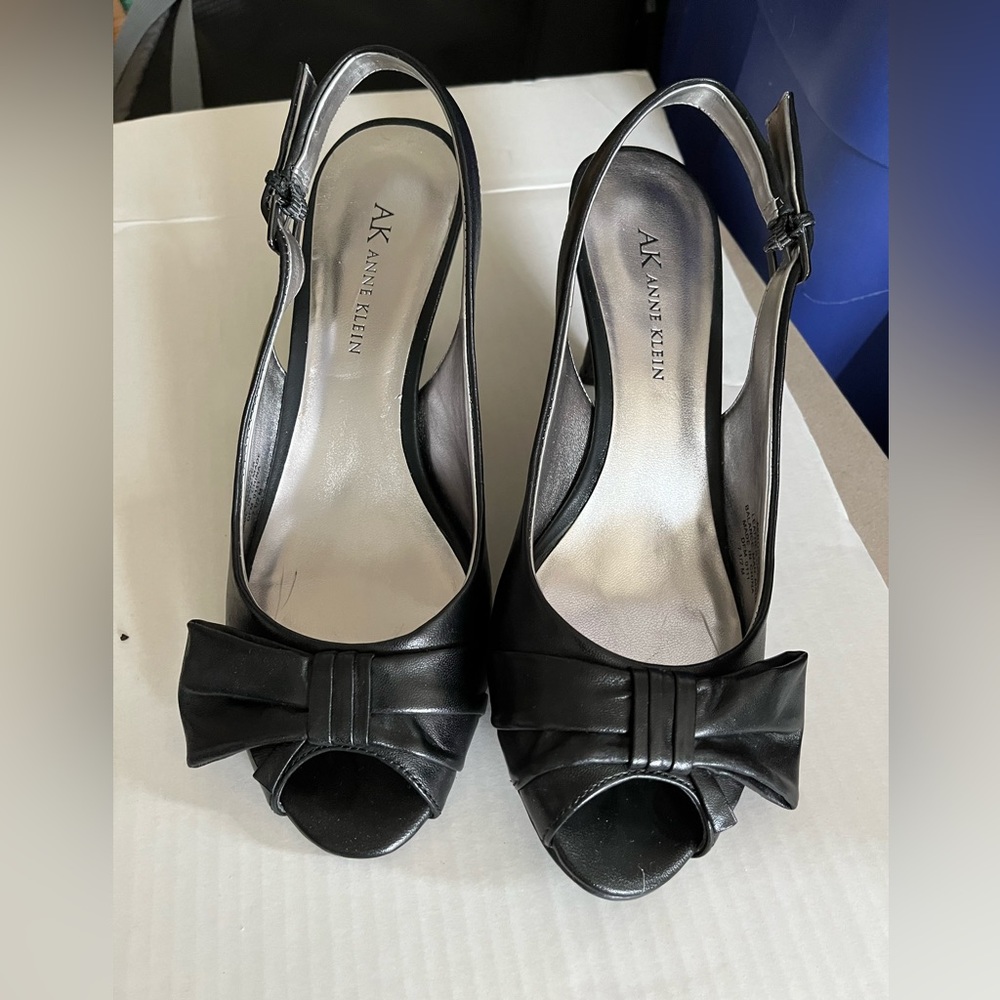 Anne Klein black leather bow heels